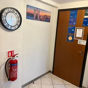 https://jordans-rooms-4.hotels-of-thessaloniki.com